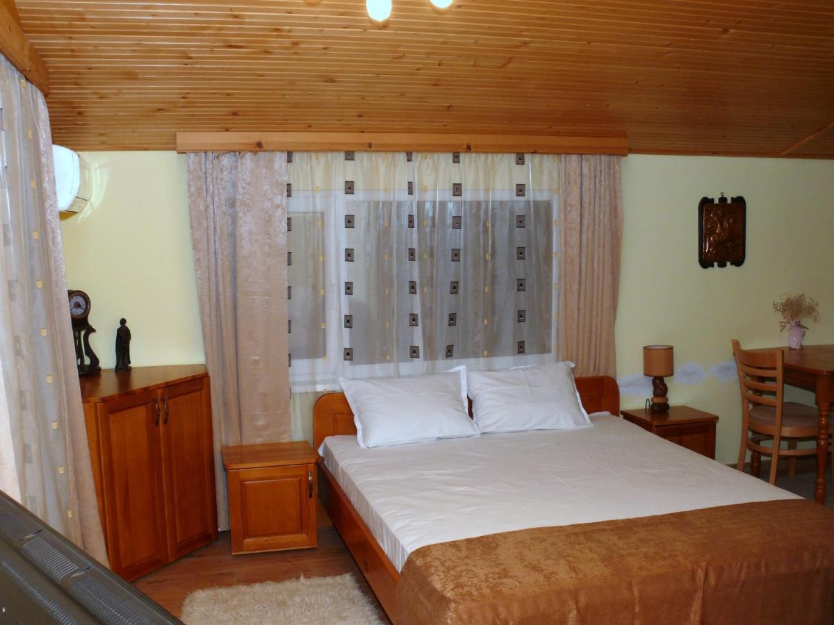 Комплекс Лебанов Hotel Yundola Exterior photo
